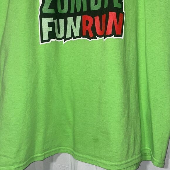 Graphic T shirt 🧟‍♀️ - Picture 4 of 8